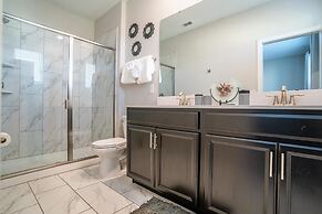 Storey Lake Resort, Private Pool, and Much More!!