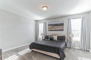 Storey Lake Resort, Private Pool, and Much More!!