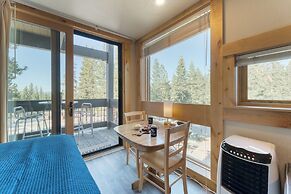 Village Studio by Avantstay Minutes to Lifts