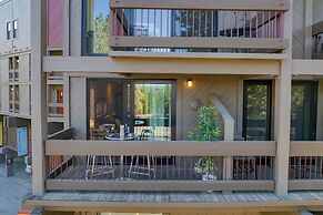 Village Studio by Avantstay Minutes to Lifts