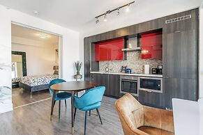 The Madison Front Street