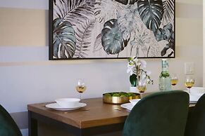 The Madison Front Street