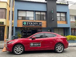 Hotel jardín 38