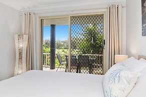 2 Bed Beachfront Apartment in Kingscliff