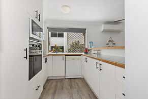 2 Bed Beachfront Apartment in Kingscliff