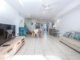 Stunning She Oak Lane 2 BR Apartment