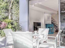 Stunning She Oak Lane 2 BR Apartment