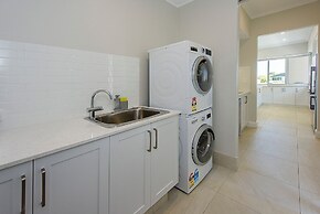 A Waterside Paradise