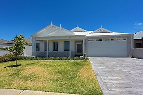 A Waterside Paradise