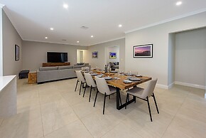 A Waterside Paradise