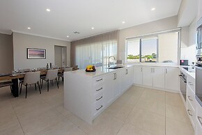 A Waterside Paradise