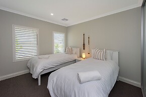 A Waterside Paradise