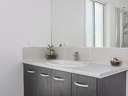 Coastal Relaxation in Banora