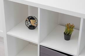 Sunny Apartment With Parking by Renters