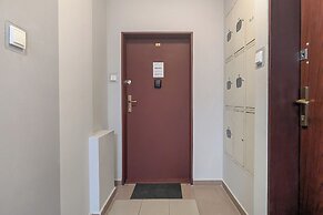 Sunny Apartment With Parking by Renters