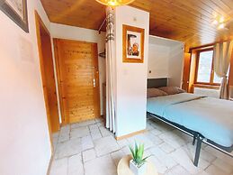 Studio cosy au centre du village