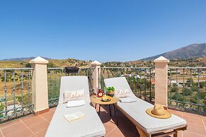 Luxury Mijas Golf, Pool & Pet Retreat