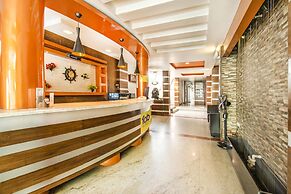 Fabhotel Sam Residency