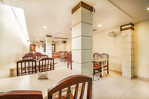 Fabhotel Sam Residency