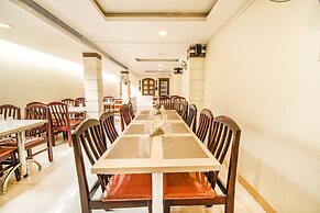 Fabhotel Sam Residency