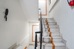 Fabhotel Backstreet
