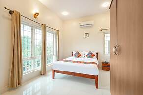 Fabhotel Bougainvillea Suites