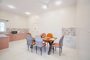 Fabhotel Bougainvillea Suites