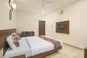 Fabhotel White Clouds