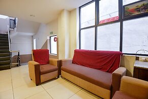 Fabhotel White Clouds