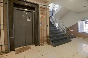 Fabhotel White Clouds