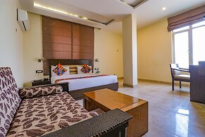 Fabhotel Narula