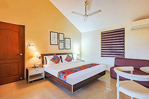 FabHotel Sangria, Dona Paula Beach