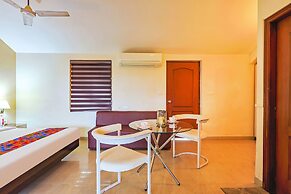 FabHotel Sangria, Dona Paula Beach