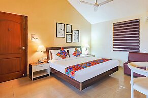 FabHotel Sangria, Dona Paula Beach