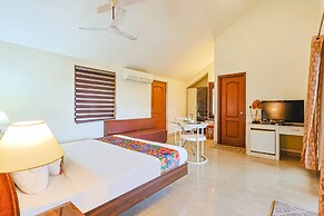 FabHotel Sangria, Dona Paula Beach