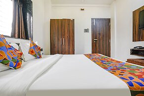 Fabhotel The Regal Inn