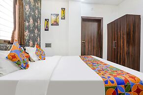 Fabhotel The Regal Inn