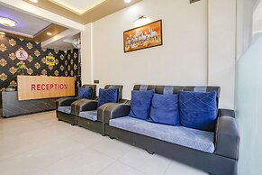 Fabhotel The Regal Inn