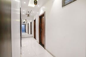 Fabhotel The Regal Inn