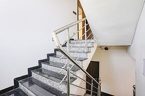 Fabhotel The Regal Inn