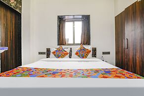 Fabhotel The Regal Inn