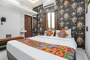 Fabhotel The Regal Inn