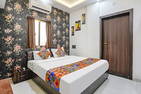 Fabhotel The Regal Inn