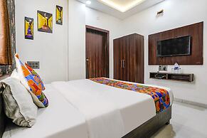 Fabhotel The Regal Inn