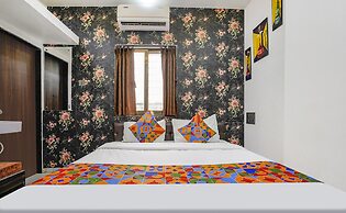 Fabhotel The Regal Inn