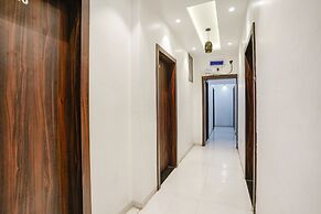 Fabhotel The Regal Inn