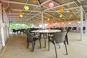 Fabhotel Edem Garden