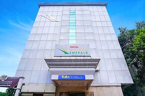 Fabhotel Prime Golden Emerald