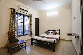 Fabhotel Continental Lebe Inn