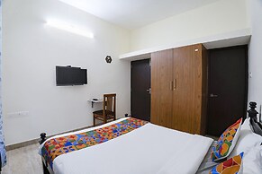 Fabhotel Continental Lebe Inn